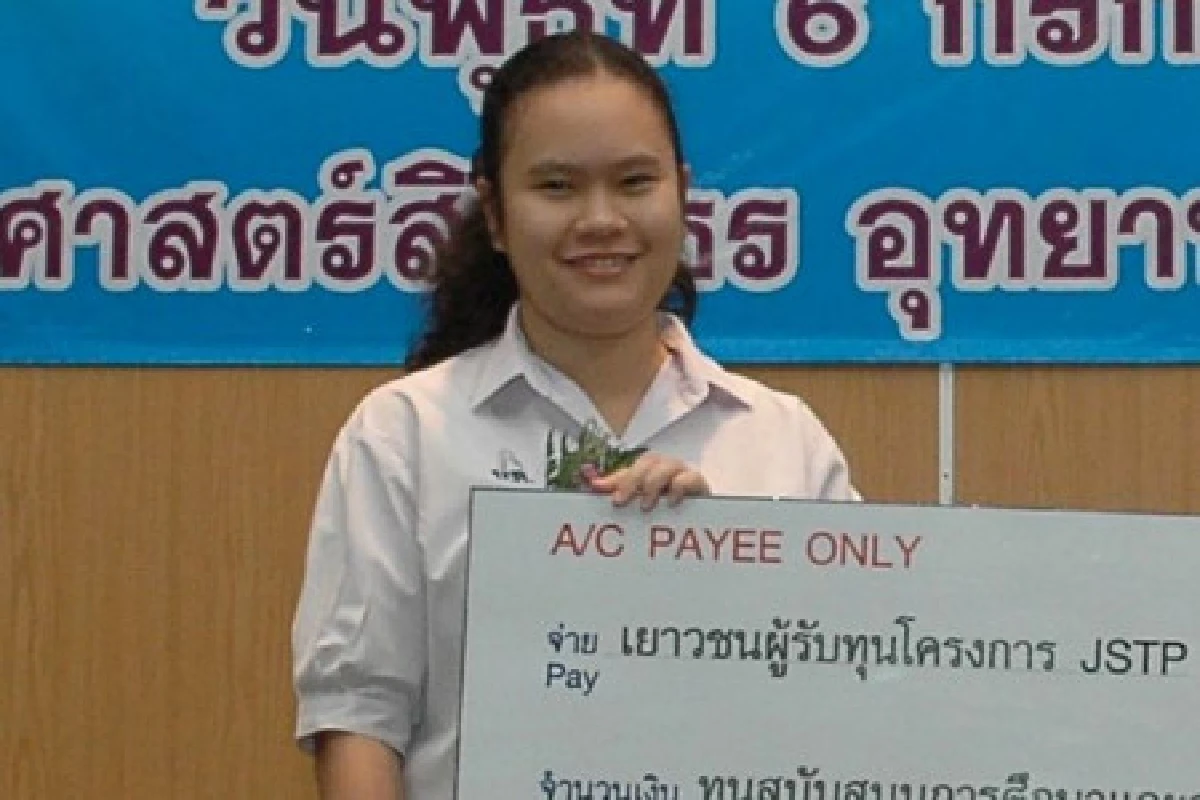 นร.ไทยเจ๋งเปลี่ยนโฟมเป็นพลาสติก
