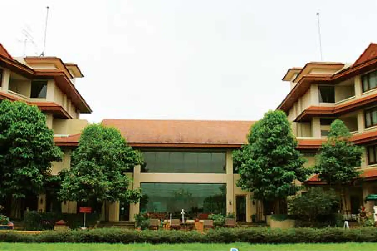 บ้านริมน้ำกก