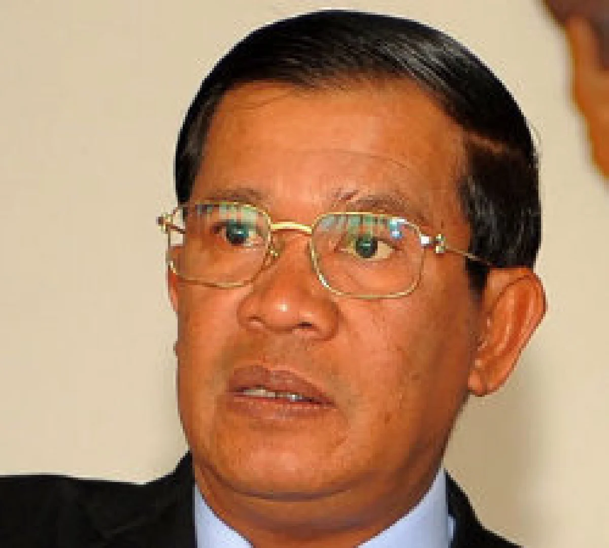 ฮุนเซนแฉมาร์คเจรจาลับน้ำมัน