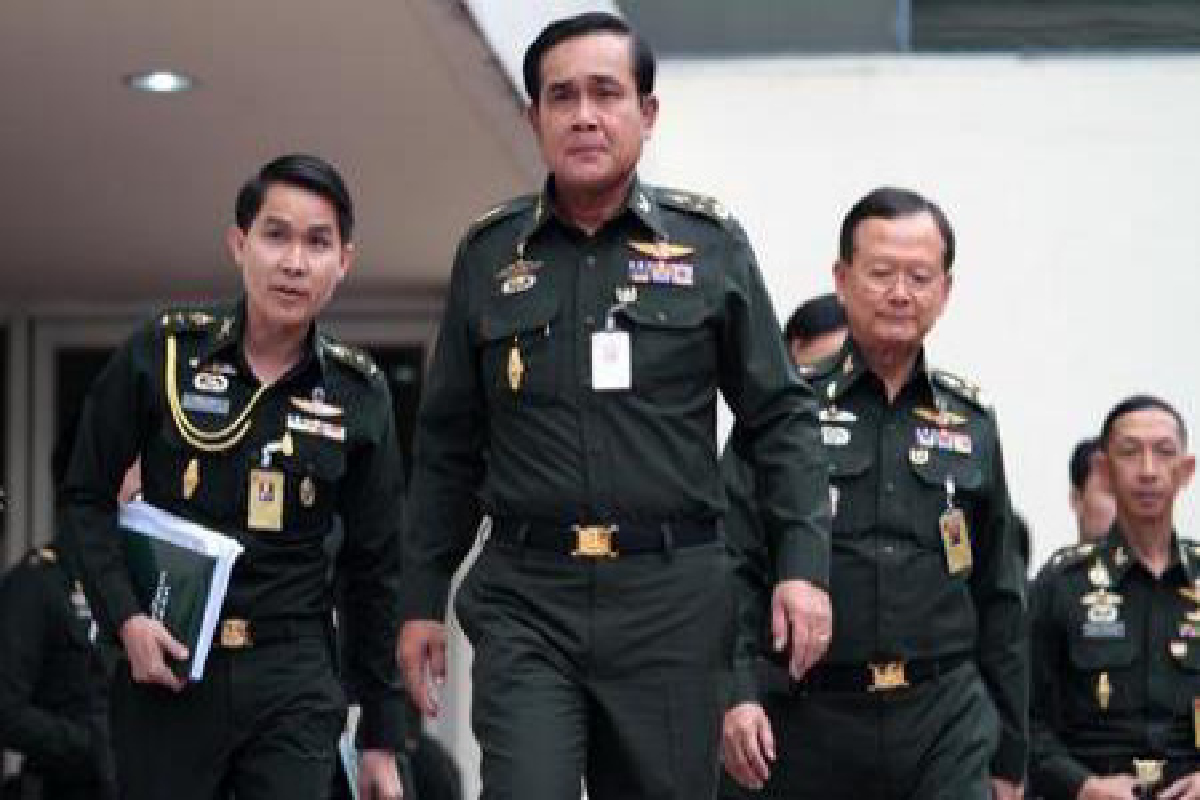 ผบ.ทบ.เยือนพม่าหารือปัญหายาเสพติด ผบ.ทบ.เยือนพม่าหารือปัญหายาเสพติด
