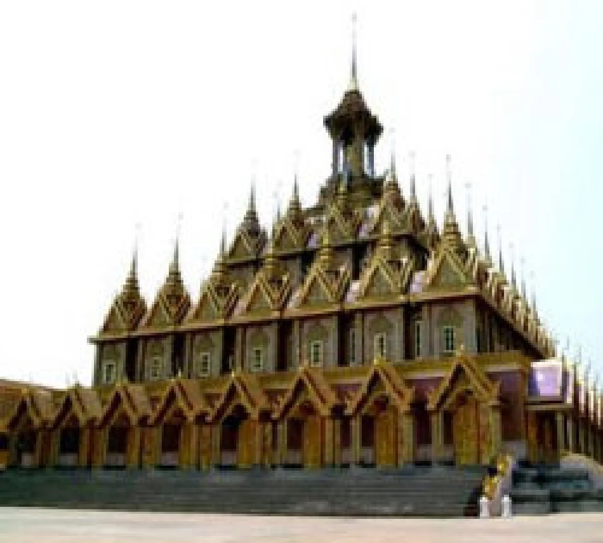 ย้ายสังขารหลวงพ่อฤาษีลิงดำหนีน้ำท่วม