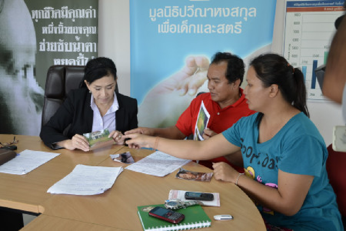 ร้องปวีณาช่วยตามคดีหลานถูกยิงไม่คืบ ร้องปวีณาช่วยตามคดีหลานถูกยิงไม่คืบ