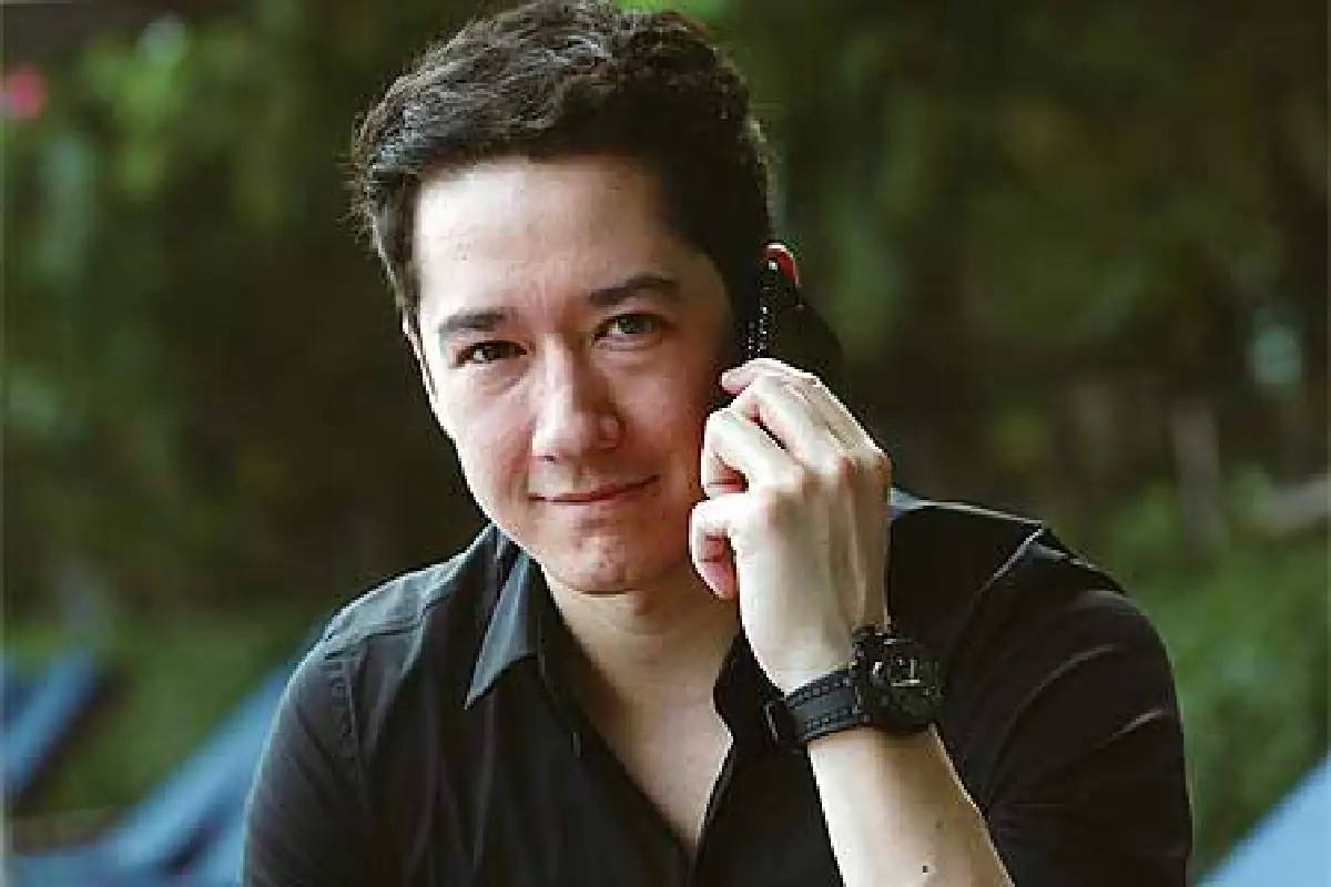 นิโคลัส โทมัส อินเทรนด์ ‘จิวเวลรีแกดเจ็ต”