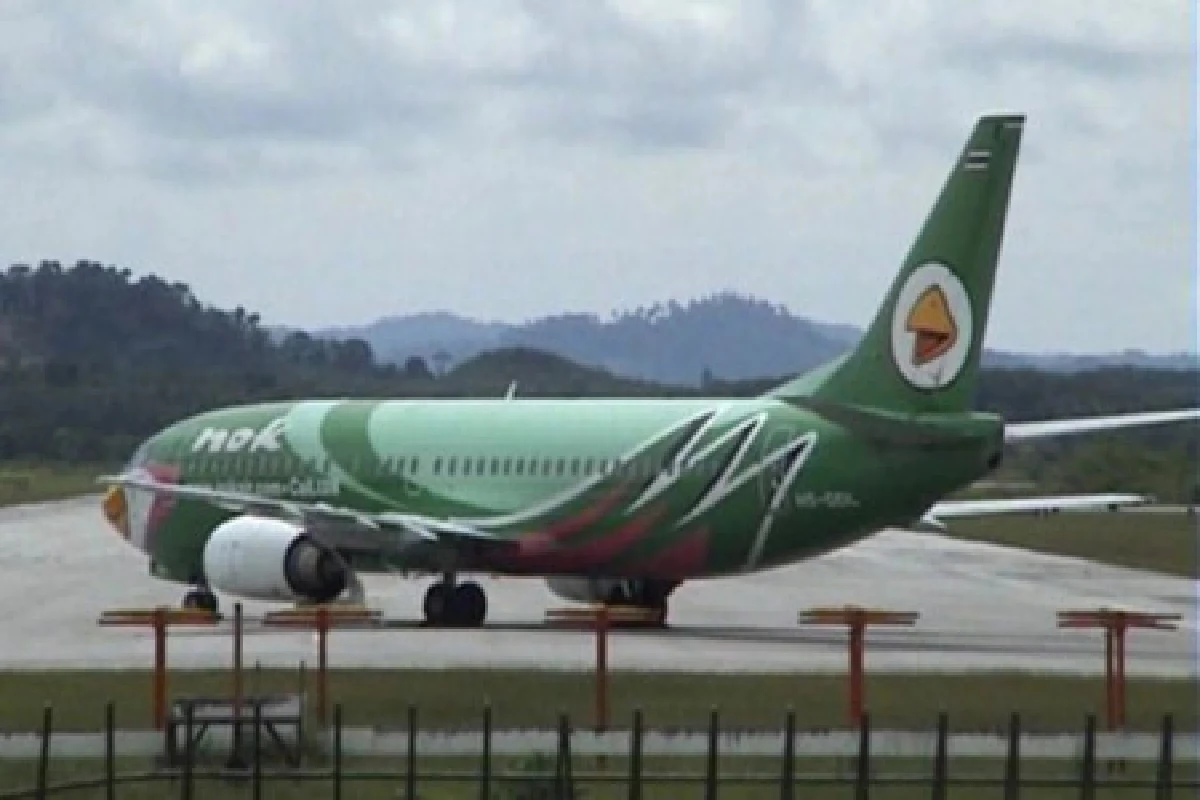 นกแอร์ลงจอดฉุกเฉินเบรกขัดข้อง