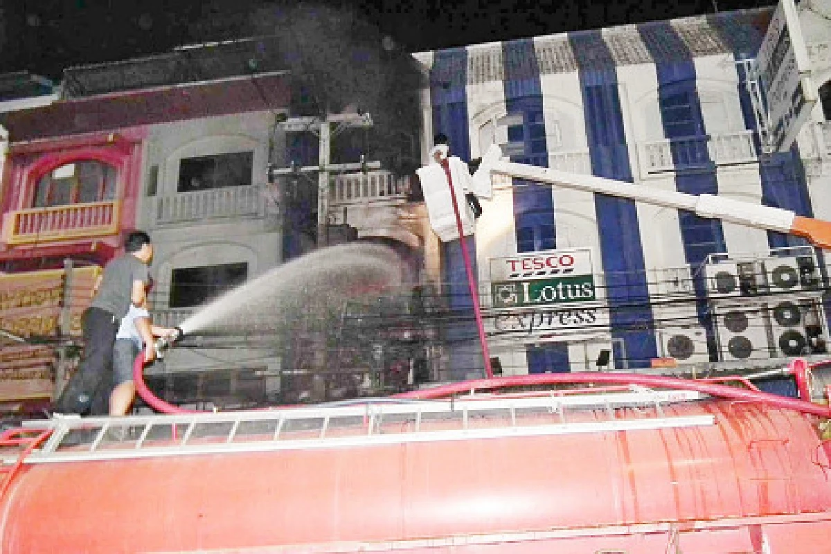 หม้อแปลงบึ้มทำไฟไหม้โลตัสเอ็กซ์เพรสวอด