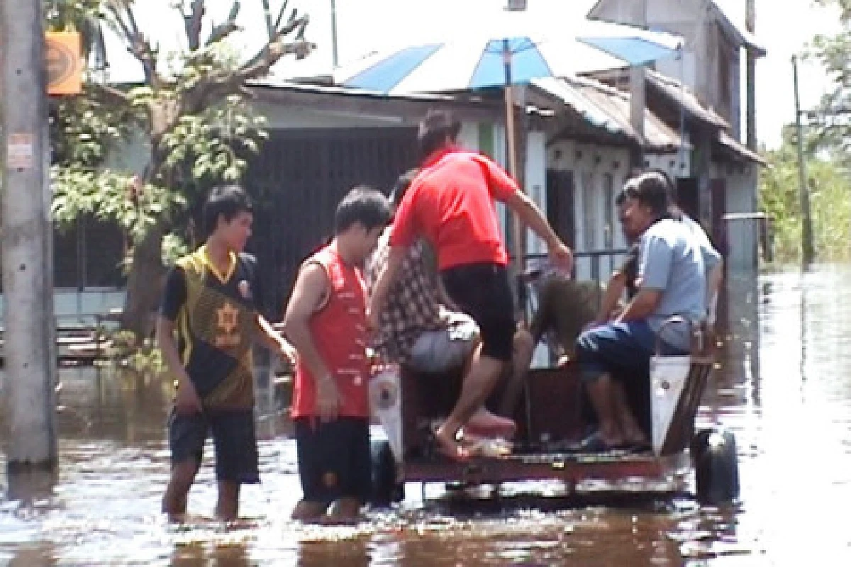 หมู่บ้านจัดสรรพิจิตรจมบาดาล