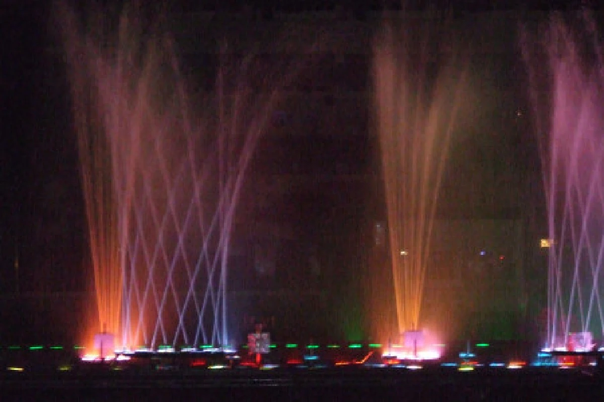 ภูเก็ตเปิดน้ำพุดนตรีใหญ่ที่สุดในประเทศ