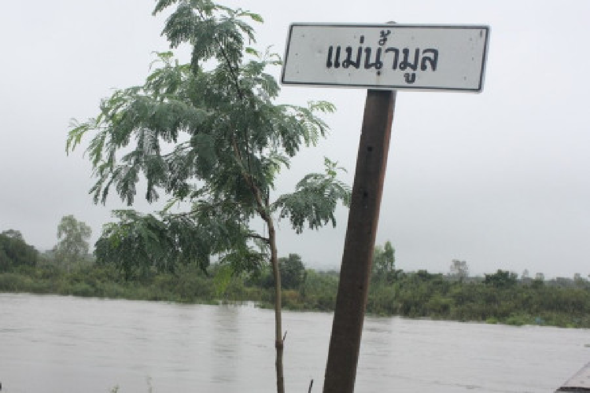 สุรินทร์สั่งอพยพ300หมู่บ้านเสี่ยงน้ำท่วม สุรินทร์สั่งอพยพ300หมู่บ้านเสี่ยงน้ำท่วม