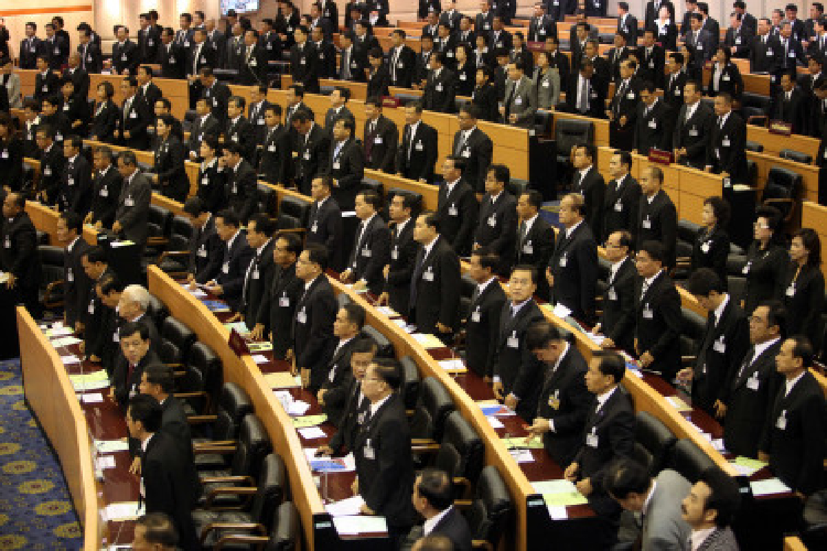 กางชื่อ35ประธานกมธ."แดง"คุมสภาฯค้ำรัฐบาล กางชื่อ35ประธานกมธ."แดง"คุมสภาฯค้ำรัฐบาล