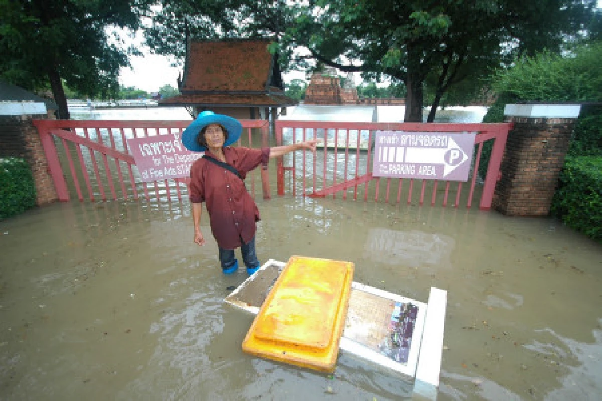 น้ำทะลักท่วมวัดไชยฯอยุธยา