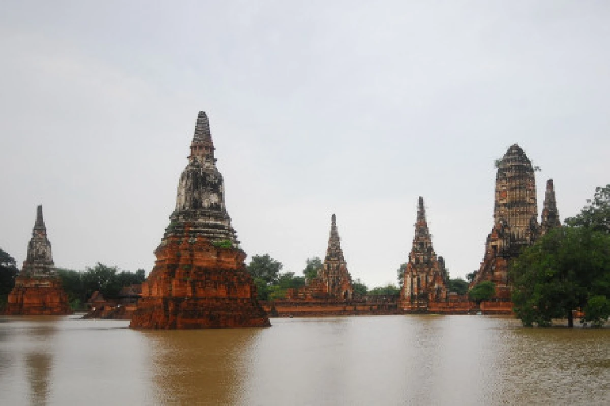 น้ำทะลักท่วมวัดไชยฯอยุธยา