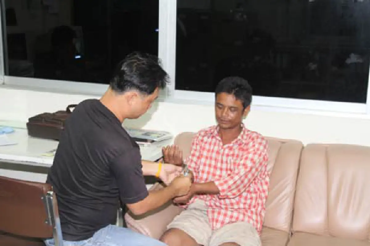 ผัวหึงโหดฆ่าปาดคอเมียดับ