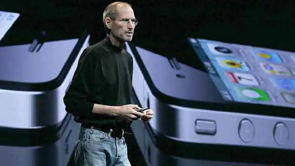 Apple's Steve Jobs is dead at 56