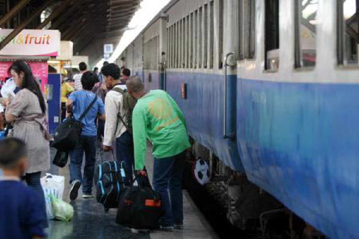 รถไฟสายเหนือยังหยุดเดินรถ รถไฟสายเหนือยังหยุดเดินรถ