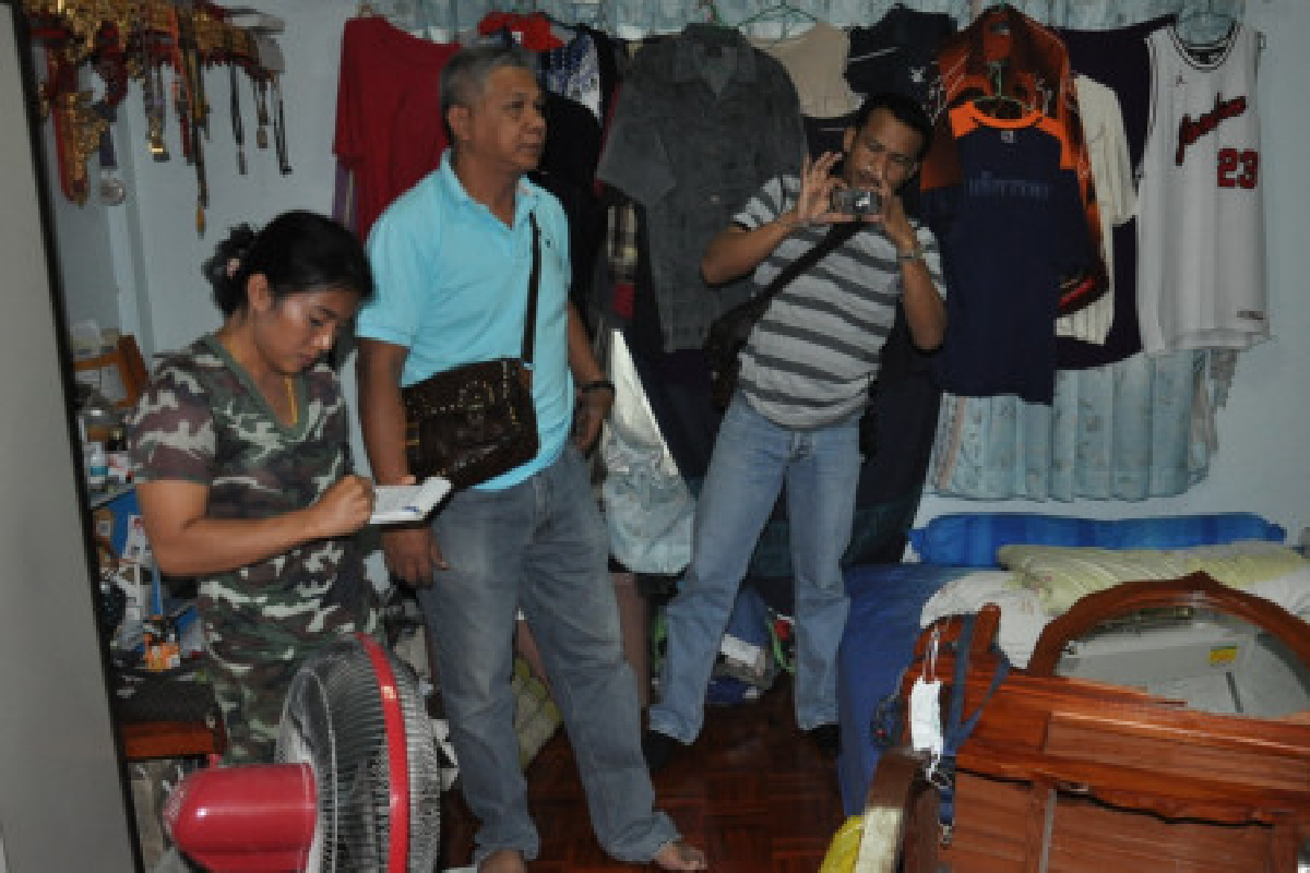 ตร.คาดคนใกล้ตัวบุกยกเค้าบ้านน้องอร ตร.คาดคนใกล้ตัวบุกยกเค้าบ้านน้องอร
