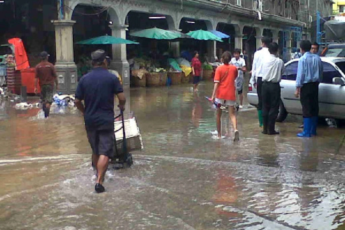 เขตพระนคร มั่นใจ ฝนถล่มไม่จมปากคลองตลาด