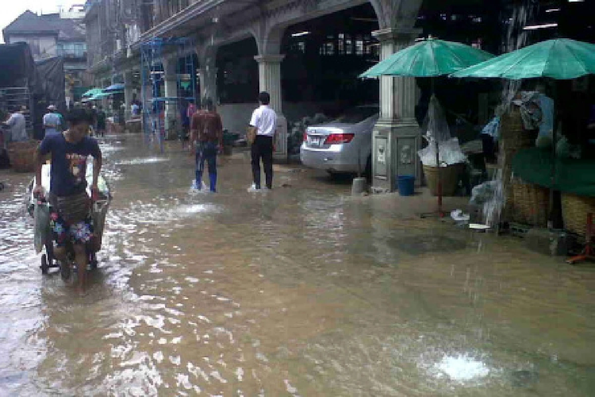 เขตพระนคร มั่นใจ ฝนถล่มไม่จมปากคลองตลาด
