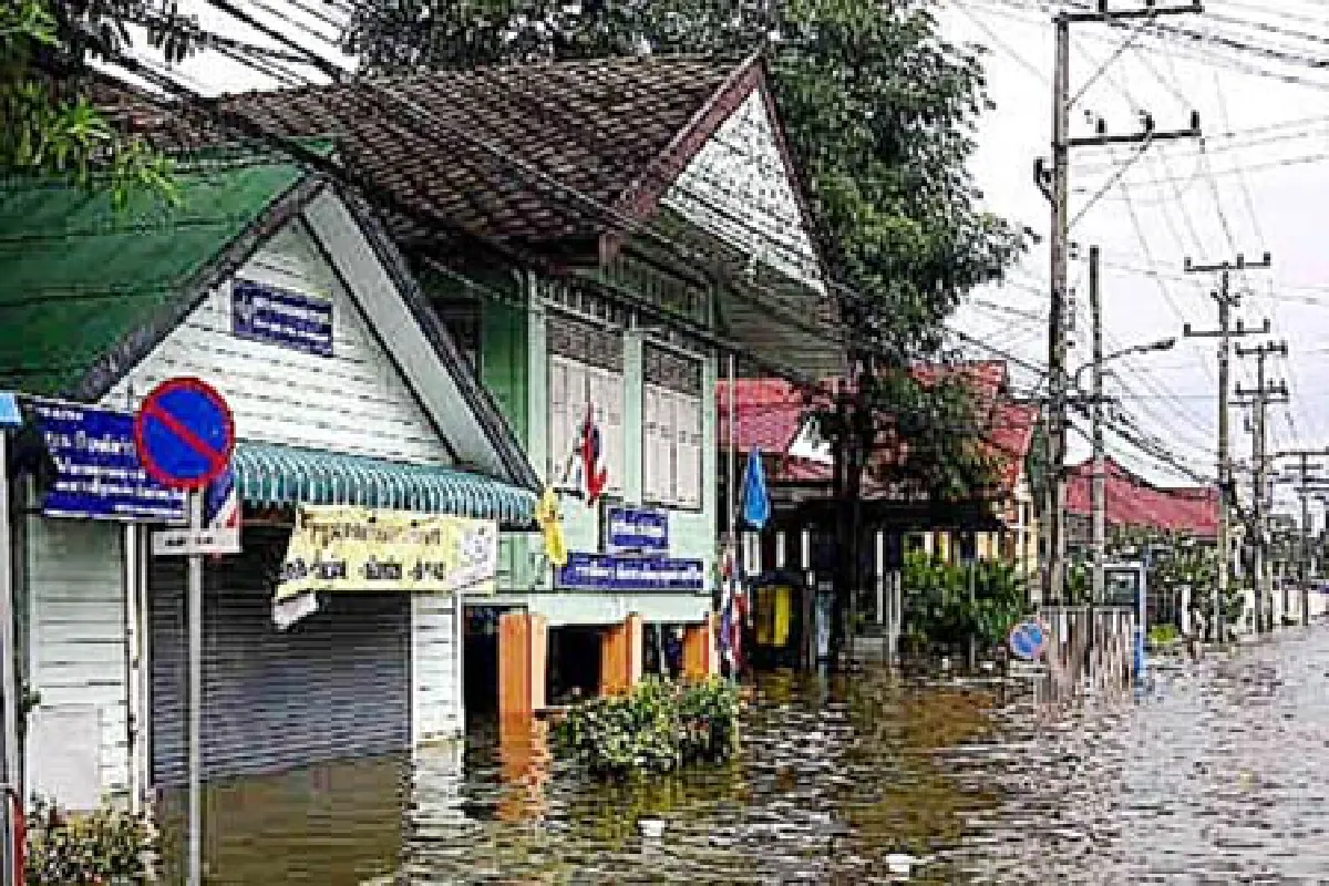 ปทุมฯวิกฤติน้ำทะลักท่วมเมือง