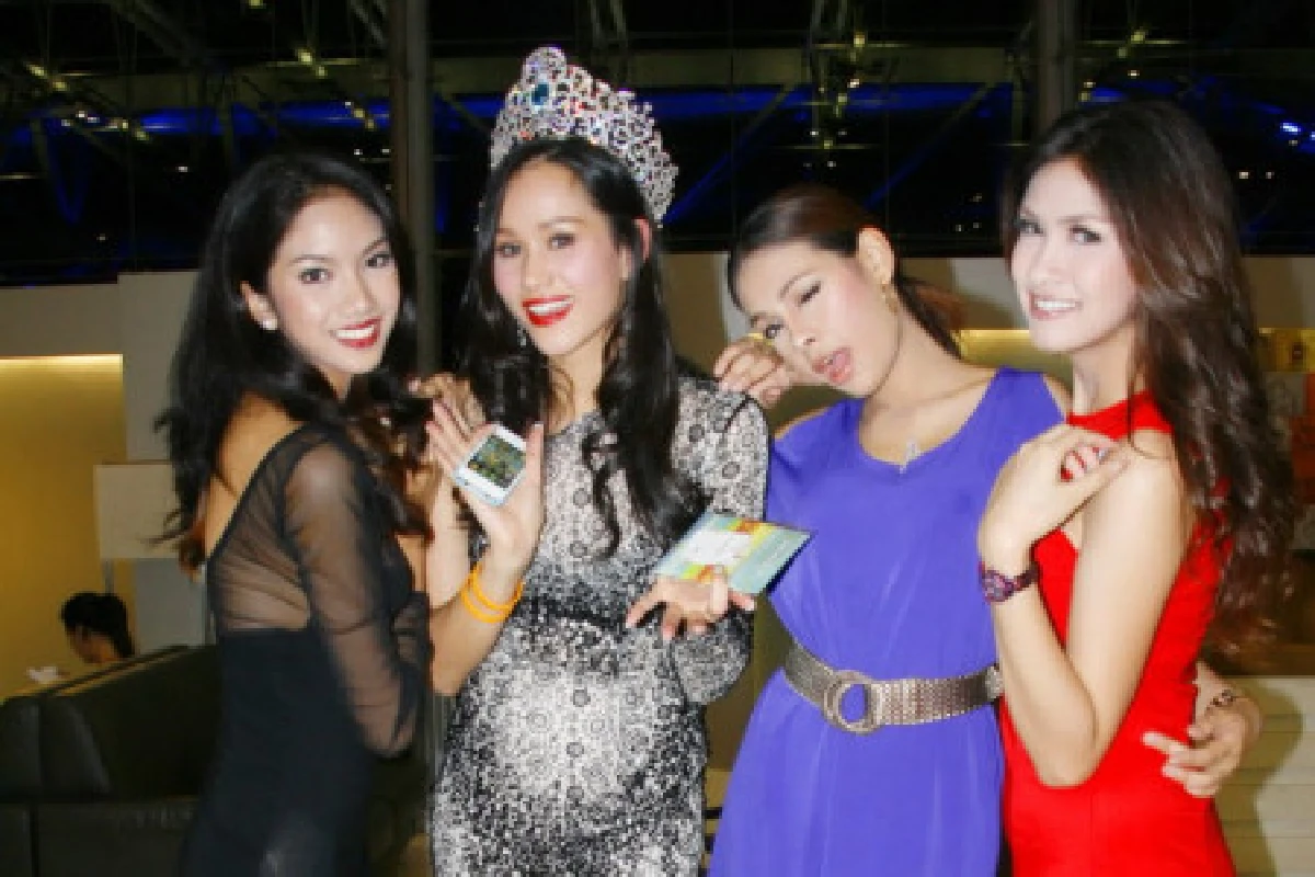 "จูลี่"บินชิงมงกุฎ"มิสเวิลด์"ที่อังกฤษ