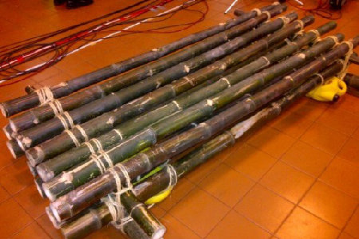 ปลอดประสพสั่งต่อแพไม้ไผ่100ลำ ปลอดประสพสั่งต่อแพไม้ไผ่100ลำ