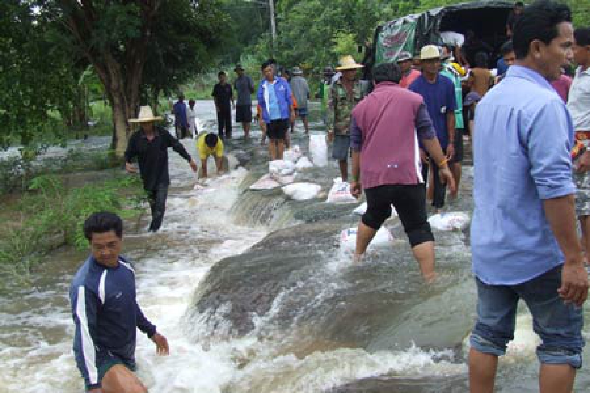 น้ำท่วม28จังหวัดตาย 342 ราย น้ำท่วม28จังหวัดตาย 342 ราย