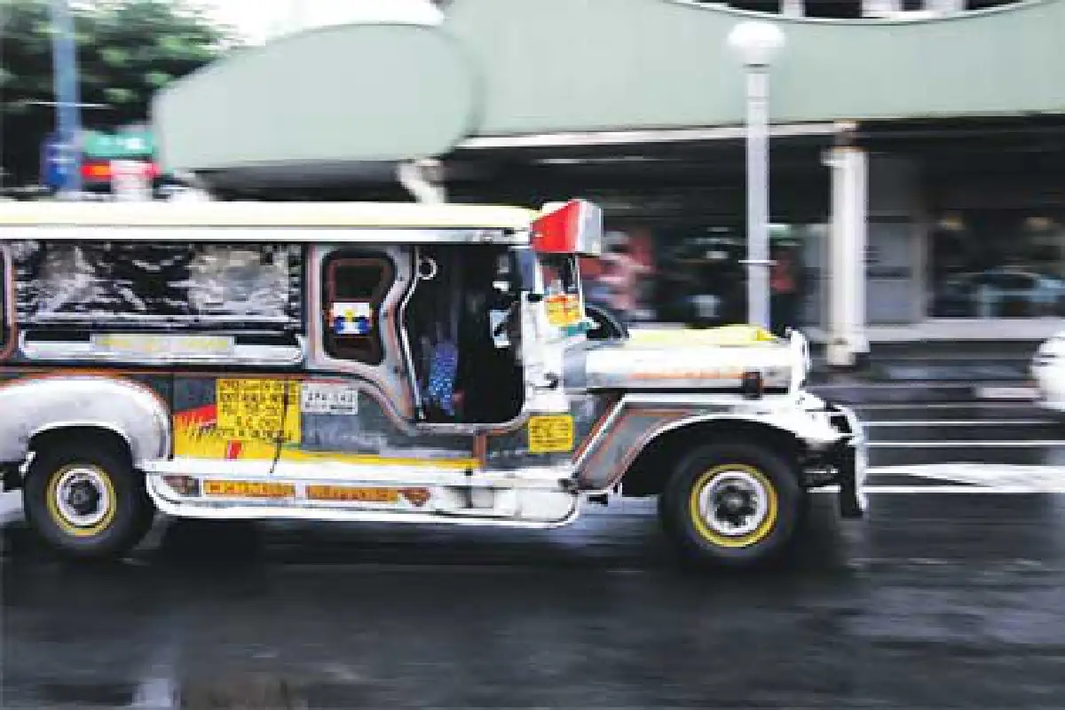 มะนิลา พาเพลิน