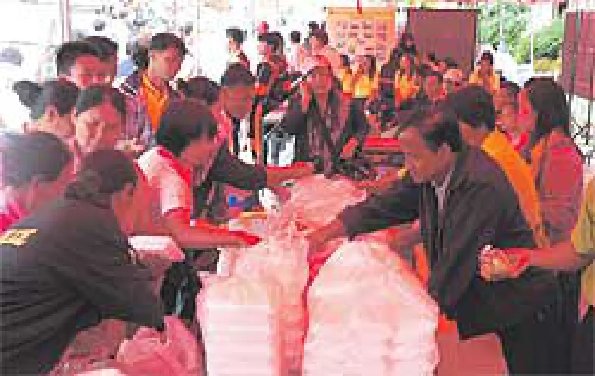 เหยื่อน้ำท่วมปากน้ำโพชีวิตหมดสิ้น...แต่ไม่ท้อพร้อมลุกขึ้นสู้อีกเฮือก