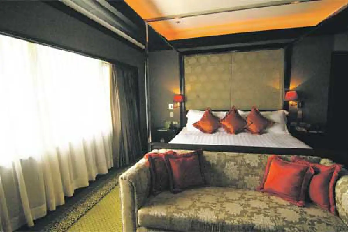 มะนิลา พาเพลิน