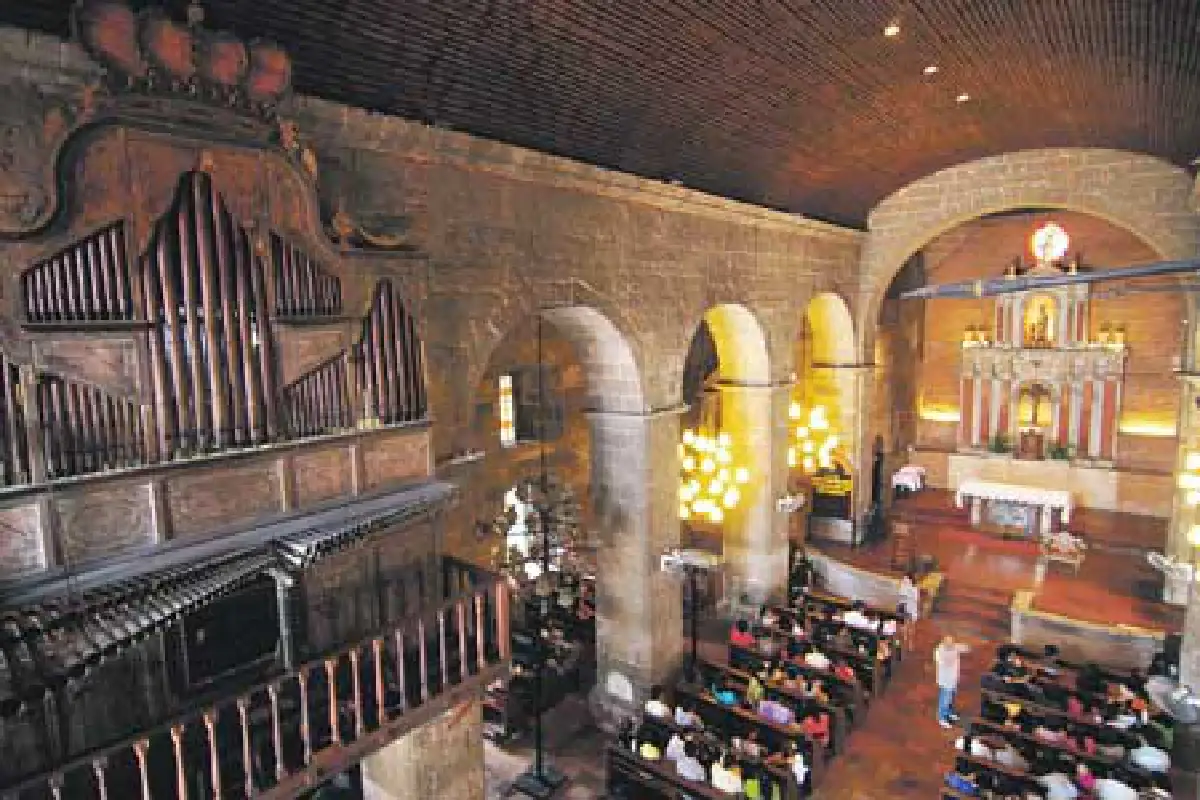 มะนิลา พาเพลิน