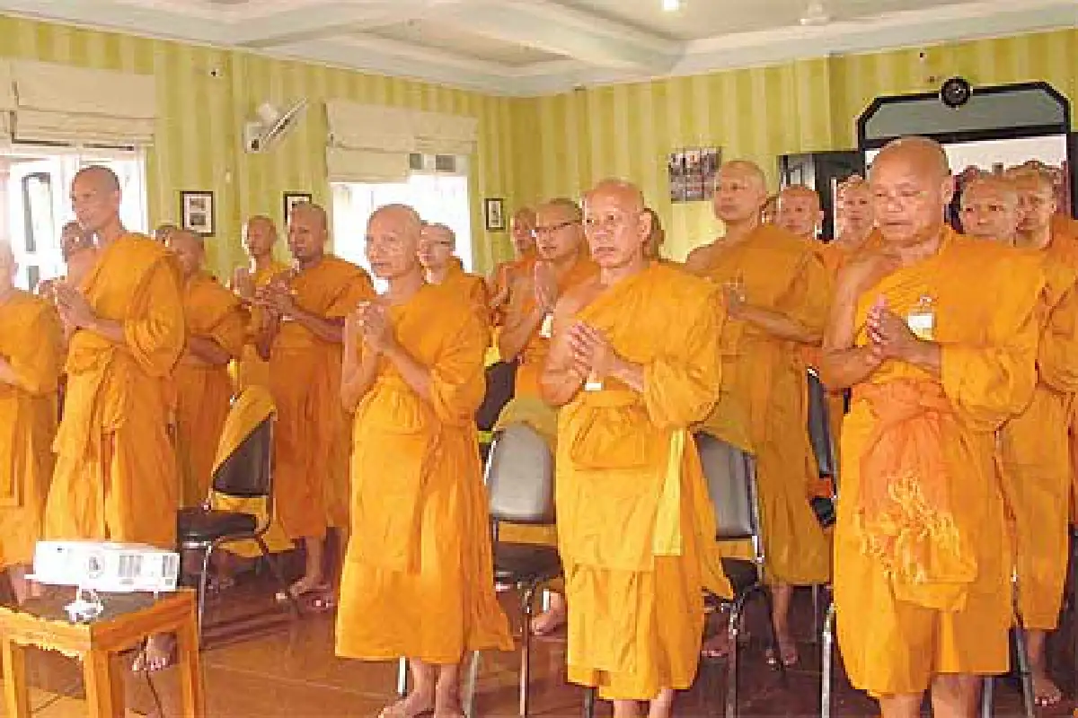 พระธรรมทูตแห่งสถาบันโพธิคยาวิชชาลัย 980 เสนอแก้ปัยหาระดับชาติด้วยพุทธธรรม