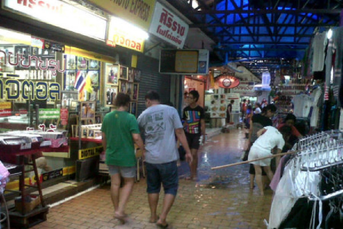 หวั่นตลาดท่าเรือศิริราชถล่ม
