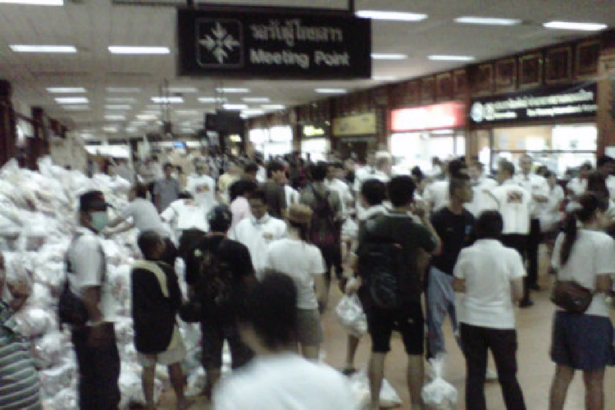 ผอ.ศปภ.ย้ายผู้อพยพดอนเมืองไปชลบุรี
