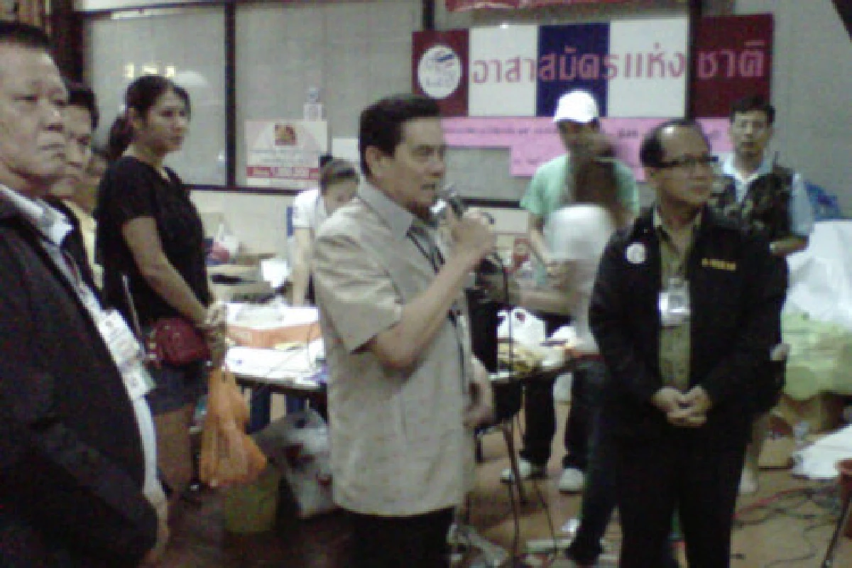 ผอ.ศปภ.ย้ายผู้อพยพดอนเมืองไปชลบุรี