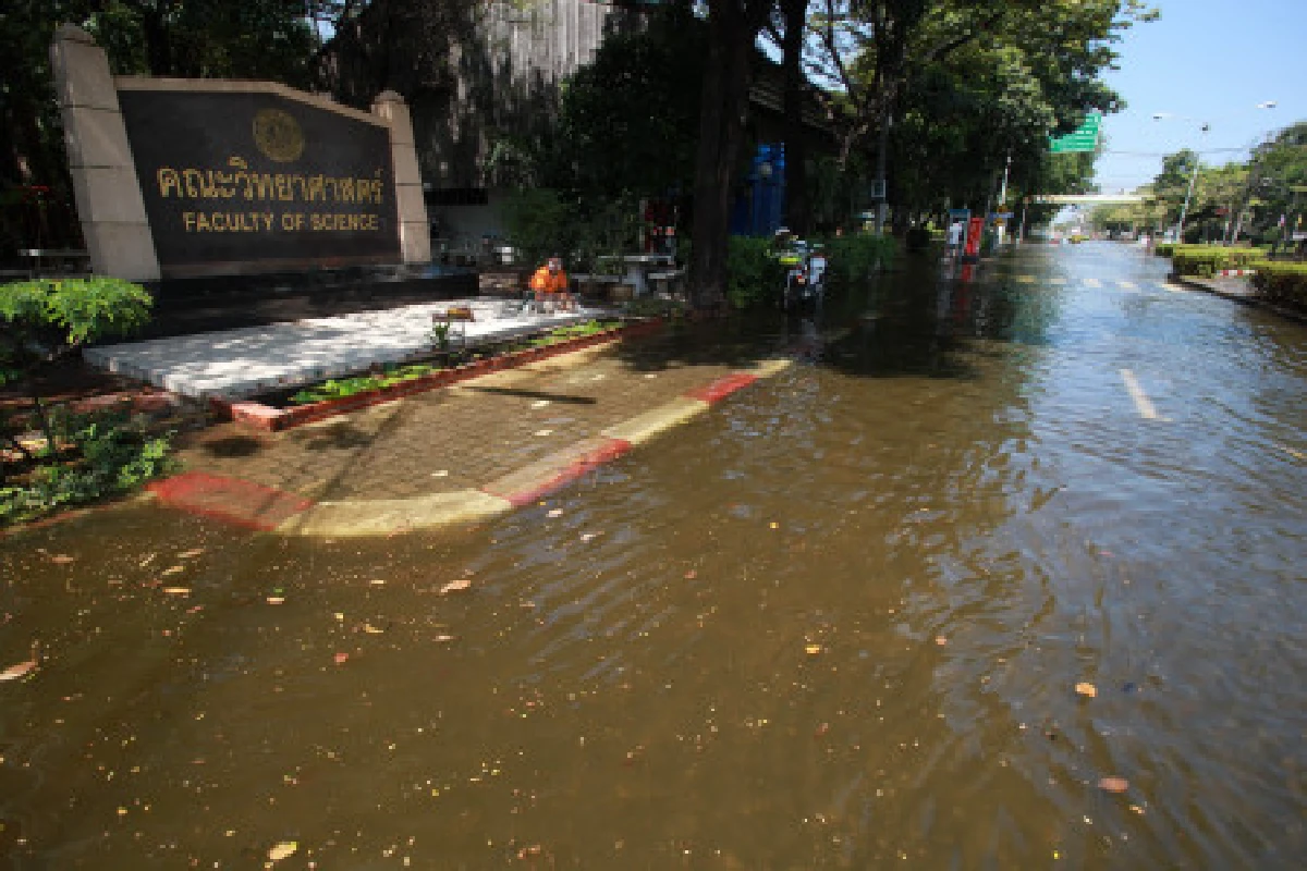 ม.เกษตรจม!บางเขนท่วมเต็มพื้นที่