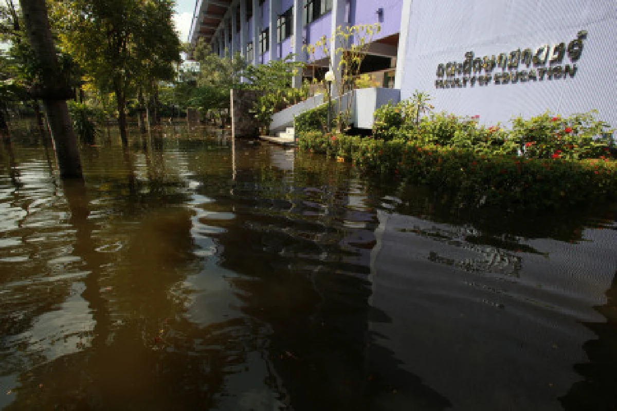 ม.เกษตรจม!บางเขนท่วมเต็มพื้นที่