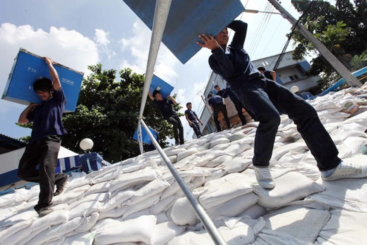 Bangkok goes on alert