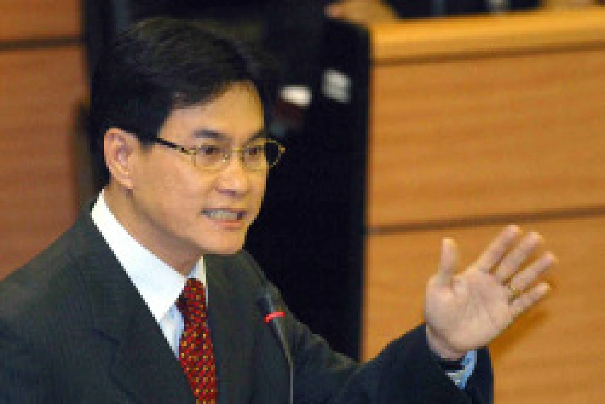 ฝ่ายค้านติงรัฐจัดงบ55เน้นประชานิยม