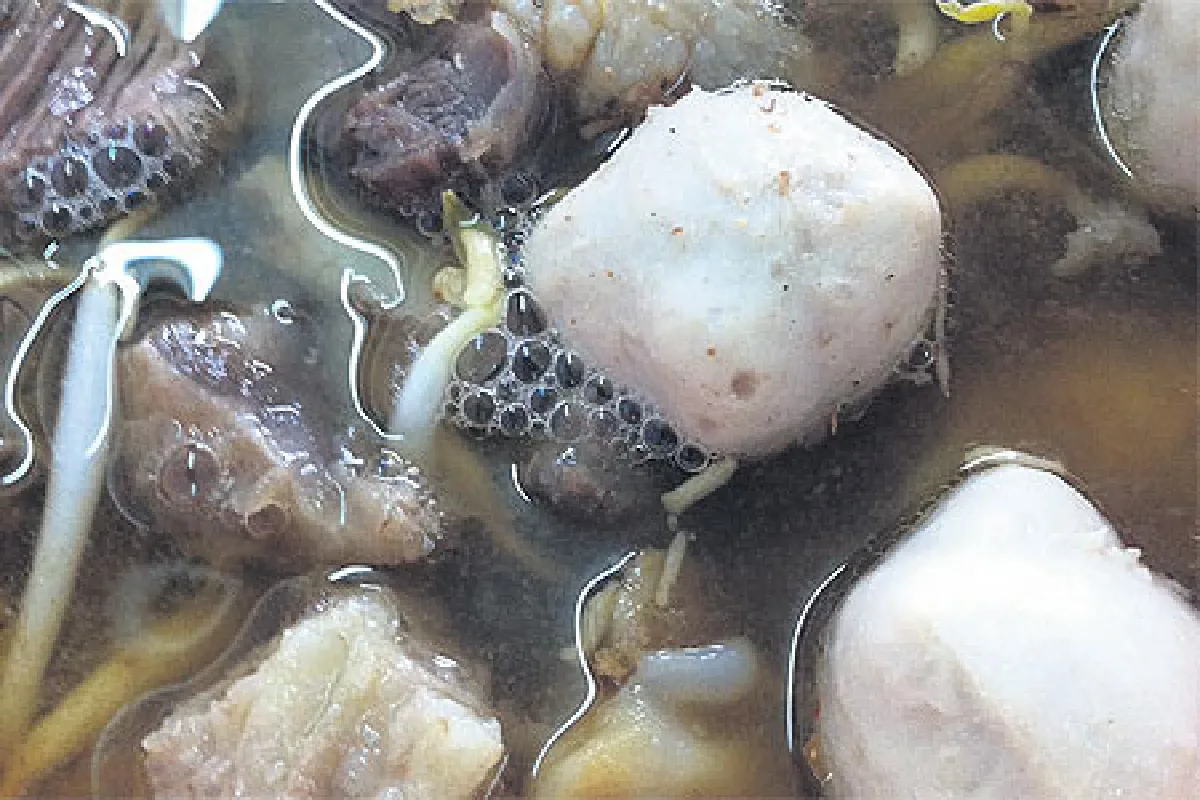 ก๋วยเตี๋ยวเนื้อเชลล์ โภชนา สาขาอ่อนนุช