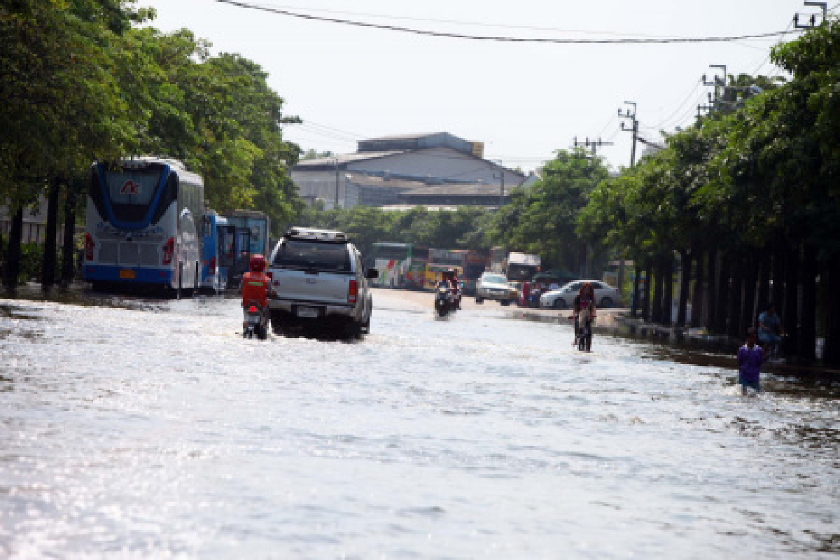 บางชันเตรียมแผนสองรับน้ำ บางชันเตรียมแผนสองรับน้ำ