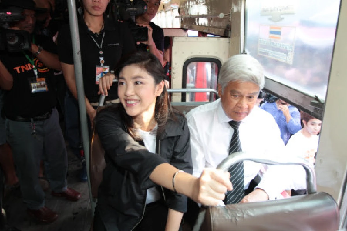 ยิ่งลักษณ์ยันไม่ลาออก
