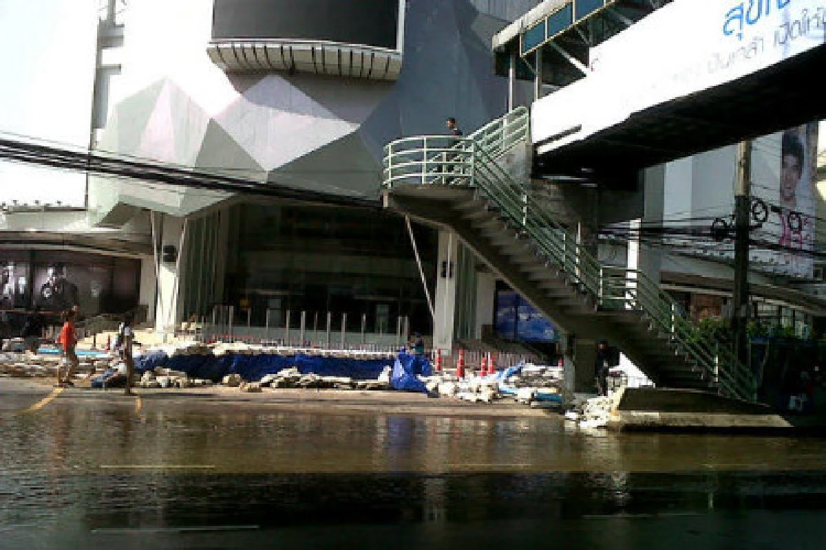 เซ็นทรัลปิ่นเกล้าเปิดบริการแล้ว