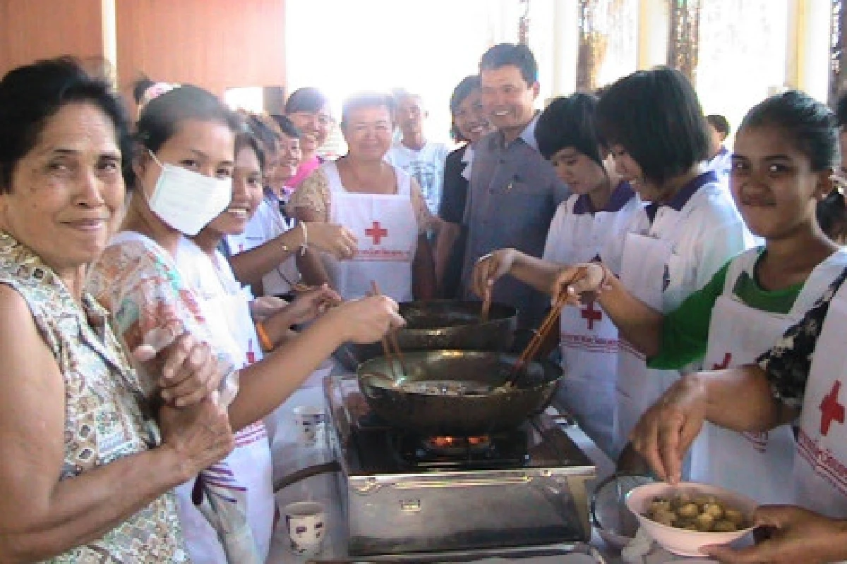 สมเด็จพระเทพฯรับสั่งฝึกอาชีพผู้อพยพ