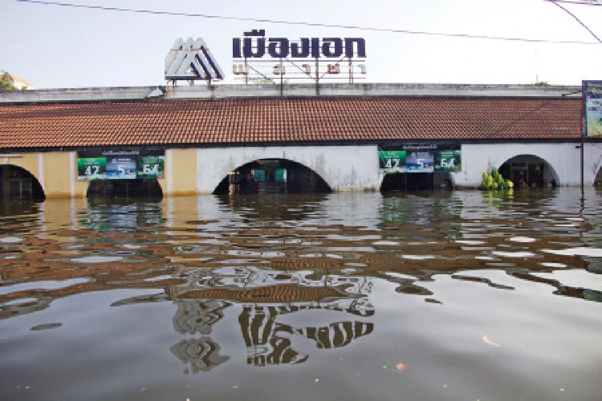 "เสรี"เผยเมืองเอกท่วมยาว2เดือน