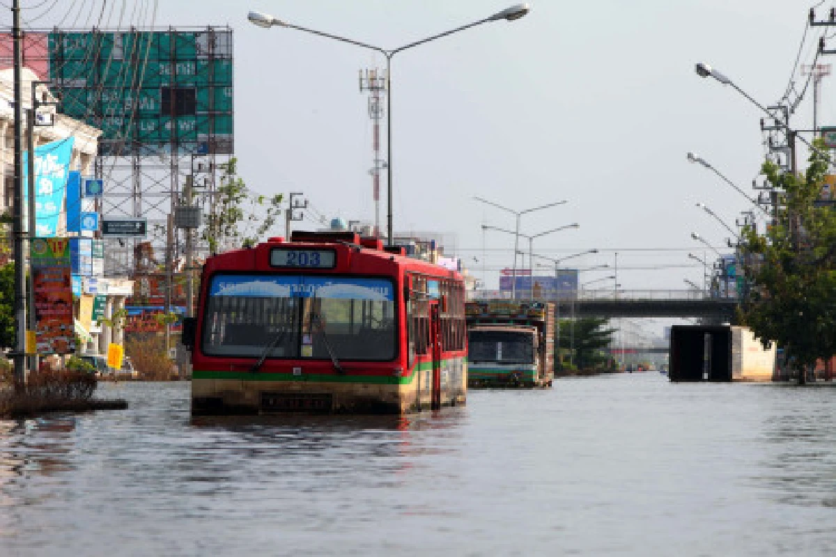 ภาพรวมน้ำท่วมกรุงทรงตัว-มีแนวโน้มลด