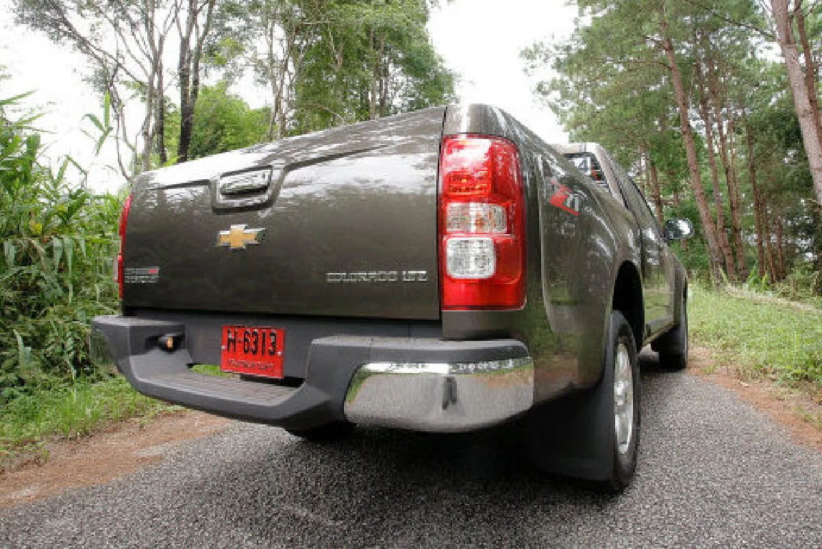 พิสูจน์ เชฟโรเลต โคโลราโดใหม่ แรง ใหญ่ นุ่ม