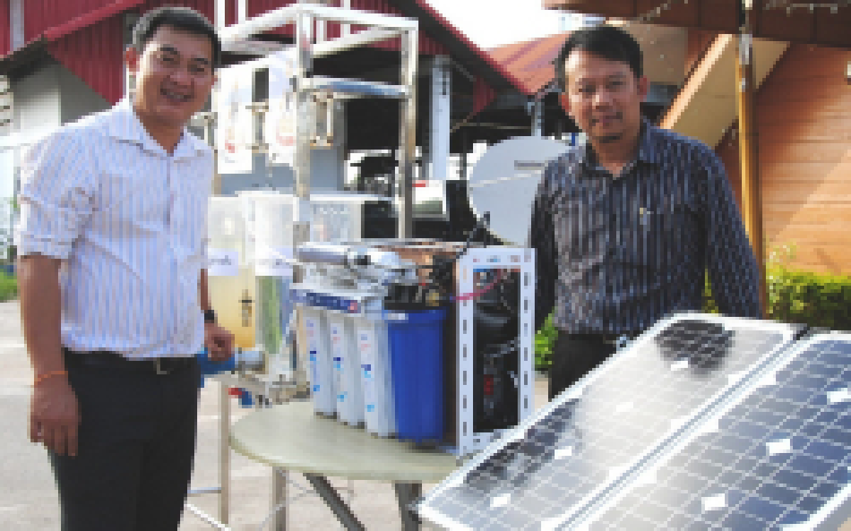 โคราชผลิตน้ำดื่มสะอาดน้ำช่วยน้ำท่วม