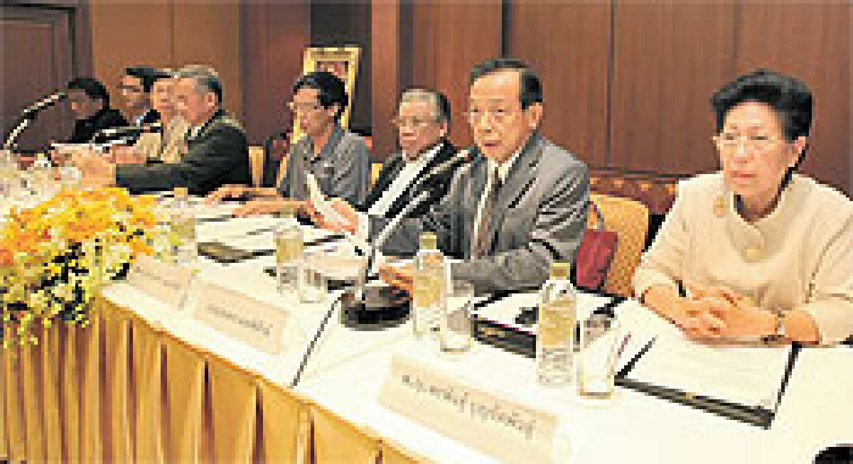 แถลงการณ์ถึง ยิ่งลักษณ์ อย่าออกกม.ให้พี่ชายพ้นผิด