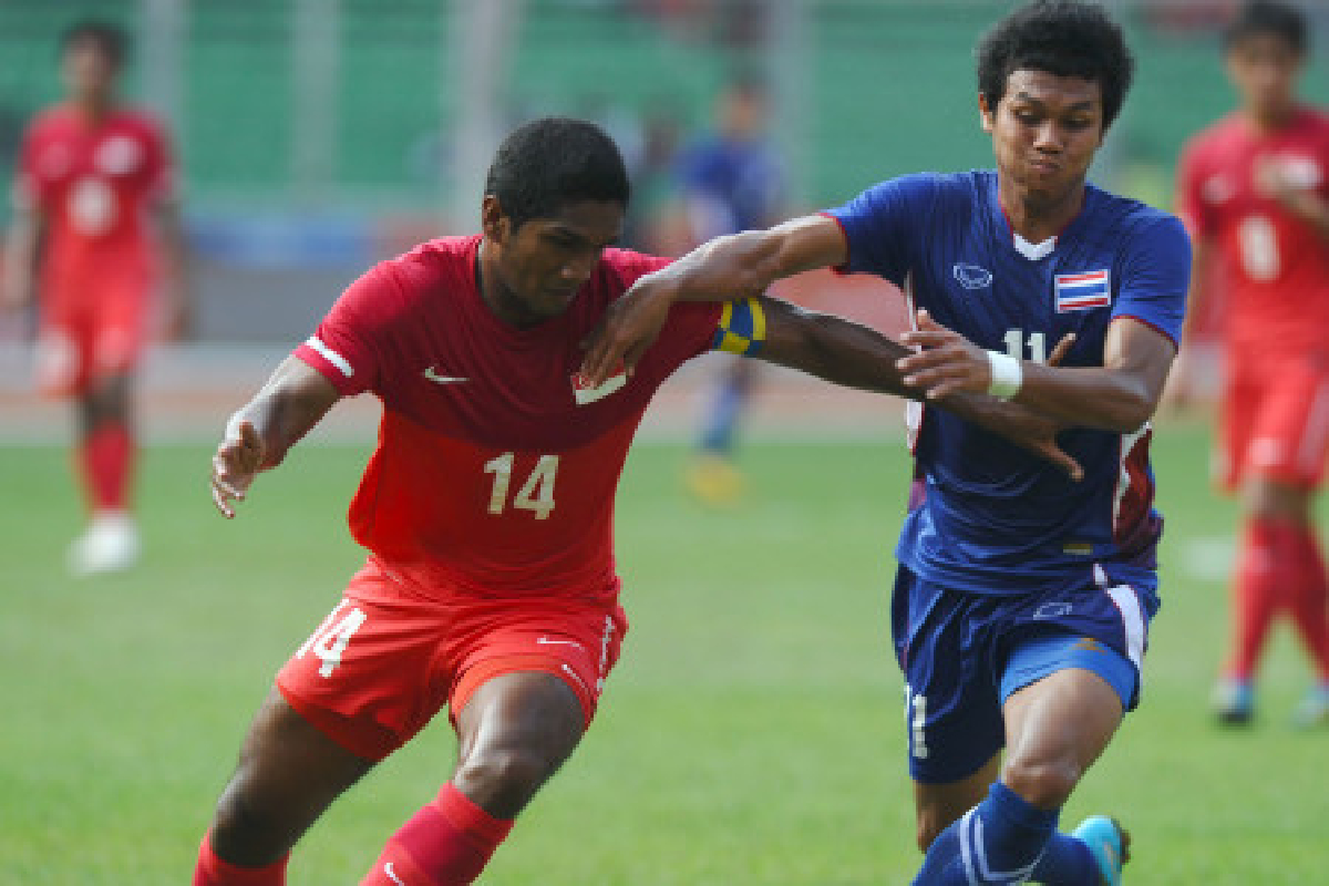 แข้งไทยส่งท้ายพ่ายลอดช่อง 0-2 แข้งไทยส่งท้ายพ่ายลอดช่อง 0-2