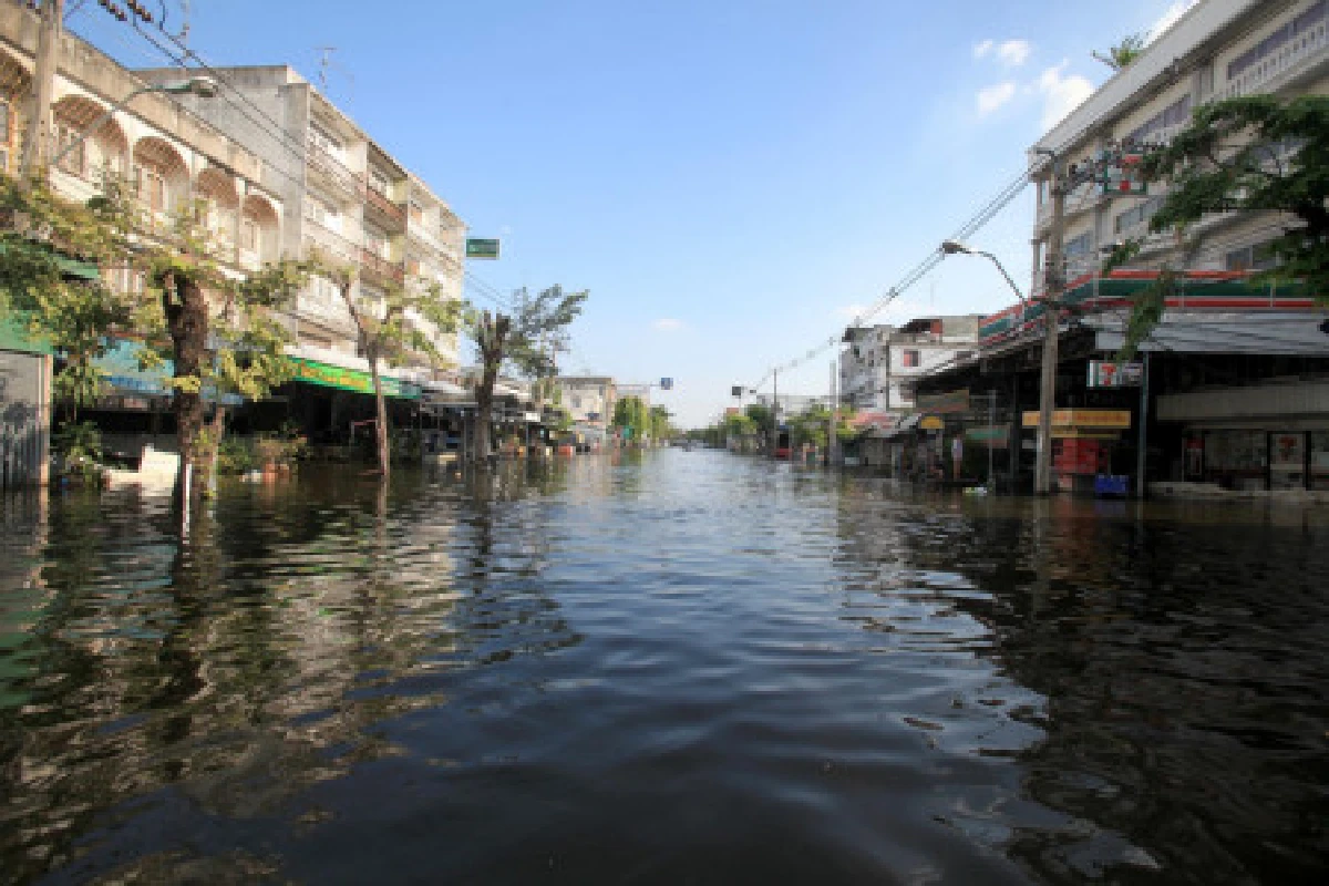 ปริศนาคาใจฝั่งตะวันตกทำไมน้ำท่วม