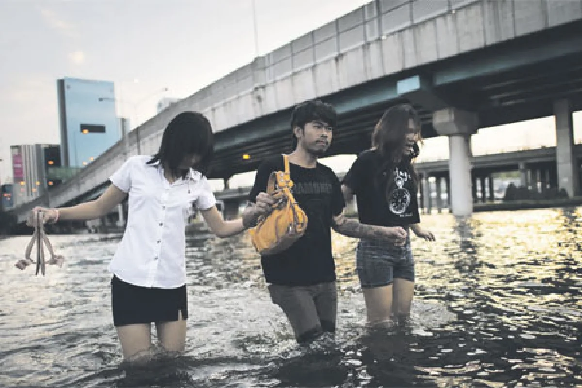 Share Flood Share Smile ทุกข์ เครียด...เชิญทางนี้